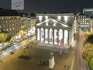 Theater Aachen bei nacht