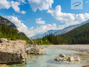 Fluss in die Rocky Mountains Kanada