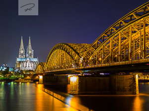 Kölner Dom mit Hohenzollernbrücke