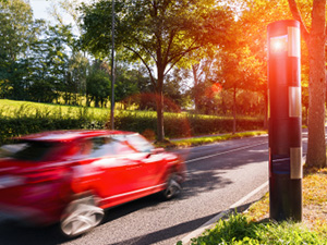 deutsche Geschwindigkeitskamera oder Autofalle : Stockfoto oder Stockvideo und Fotos, Bilder, Stockmedien von rcfotostock | RC-Photo-Stock