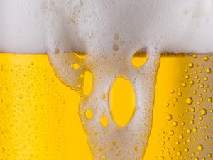 overflowing beer : Stockfoto oder Stockvideo und Fotos, Bilder, Stockmedien von rcfotostock | RC-Photo-Stock