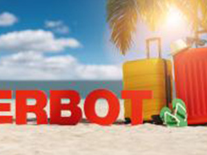 Reiseverbot (German for: Travel ban in the coronavirus pandemic) concept with slogan on the beach with Suitcase, Palm tree, flip-flops and blue sky : Stockfoto oder Stockvideo und Fotos, Bilder, Stockmedien von rcfotostock | RC-Photo-Stock