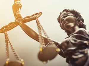 The Statue of Justice symbol, legal law concept image : Stockfoto oder Stockvideo und Fotos, Bilder, Stockmedien von rcfotostock | RC-Photo-Stock