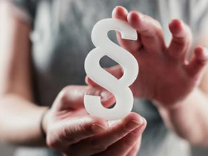 women holding a paragraph sign : Stockfoto oder Stockvideo und Fotos, Bilder, Stockmedien von rcfotostock | RC-Photo-Stock